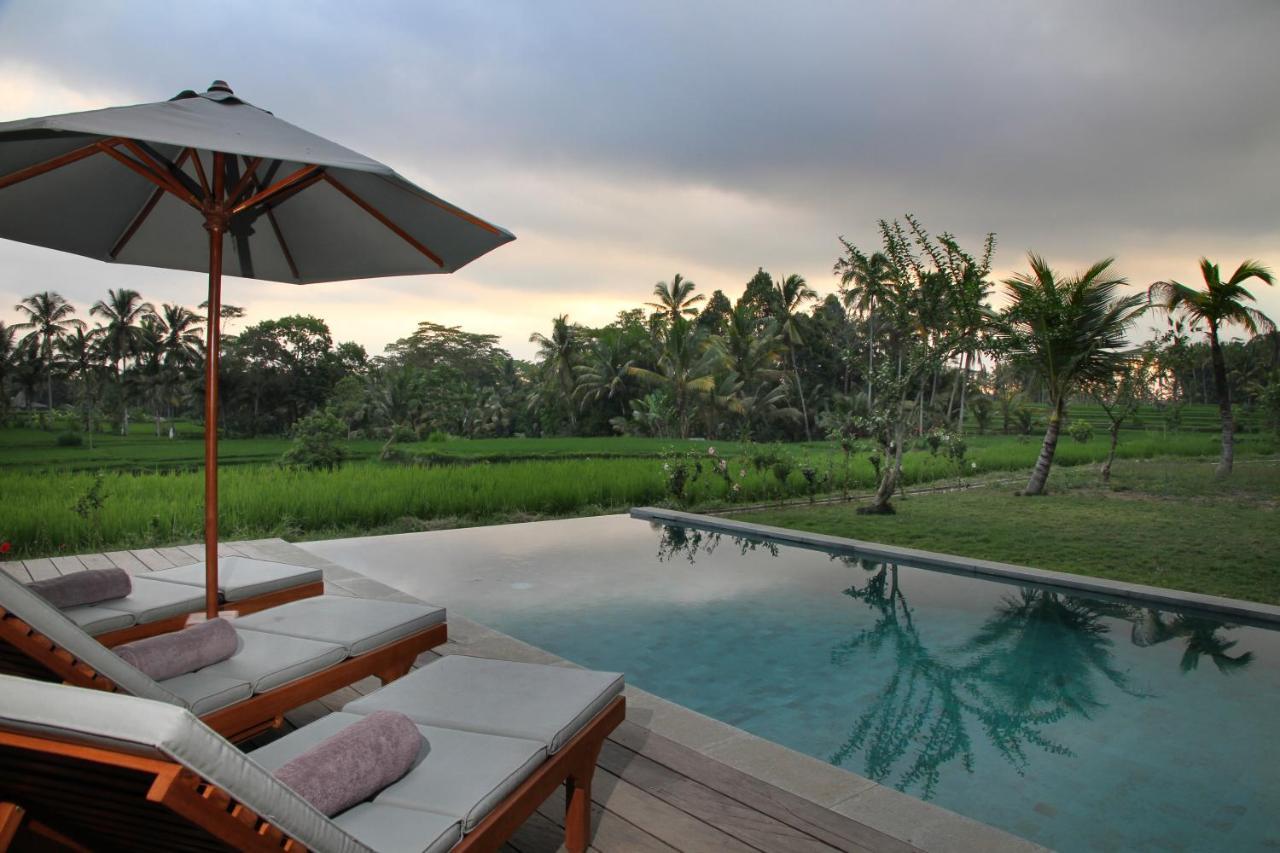 Benisari Batik Garden Cottage อูบุด ภายนอก รูปภาพ